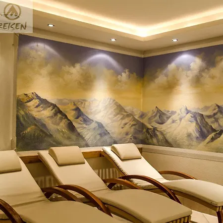 Daniel Hotel 4*